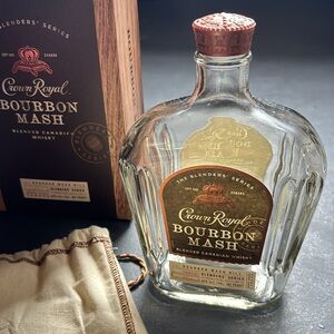 RARE ERROR Crown Royal Bourbon Mash Blended Canadian Whisky Empty Bottle Bag Box